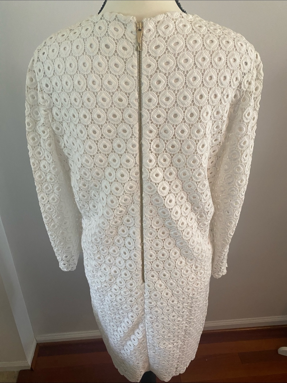 Kate Spade New York size 8 white eyelet dress - Picture 4 of 8